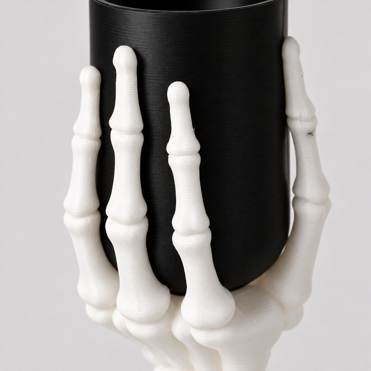 Bone Grip Vase – texture detail